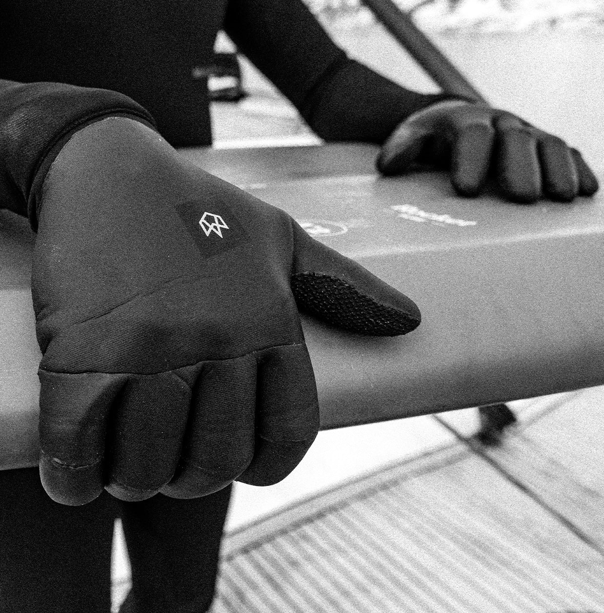 Manera Magma Glove 2.5mm - Soul Performance Surf & Skate - Manera